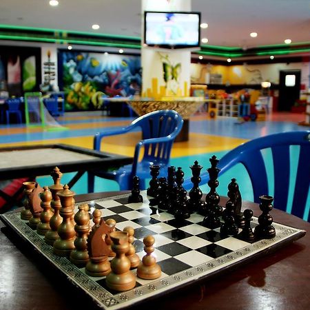 Leonia Holistic Destination Hotel Shamirpet Ngoại thất bức ảnh