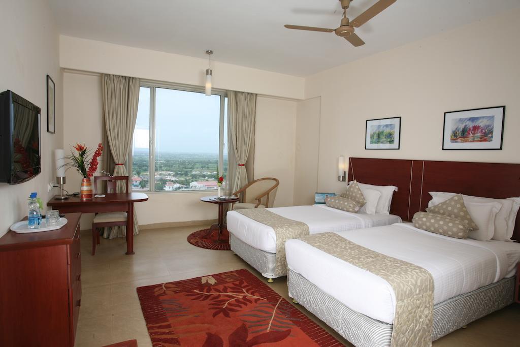 Leonia Holistic Destination Hotel Shamirpet Phòng bức ảnh