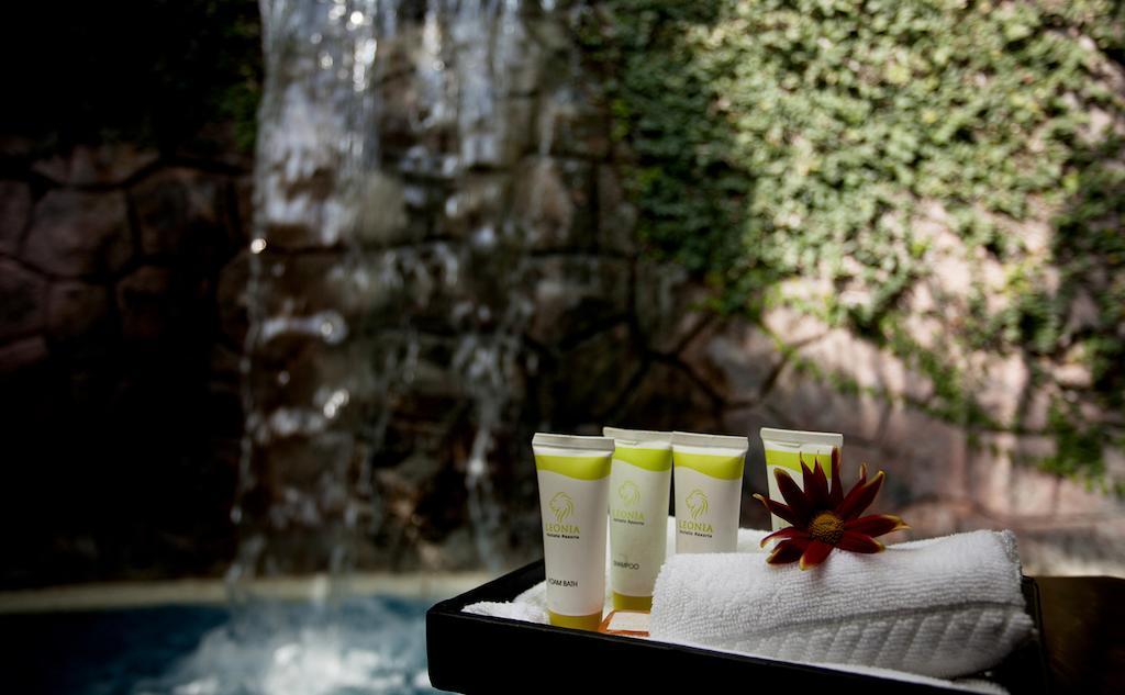 Leonia Holistic Destination Hotel Shamirpet Phòng bức ảnh