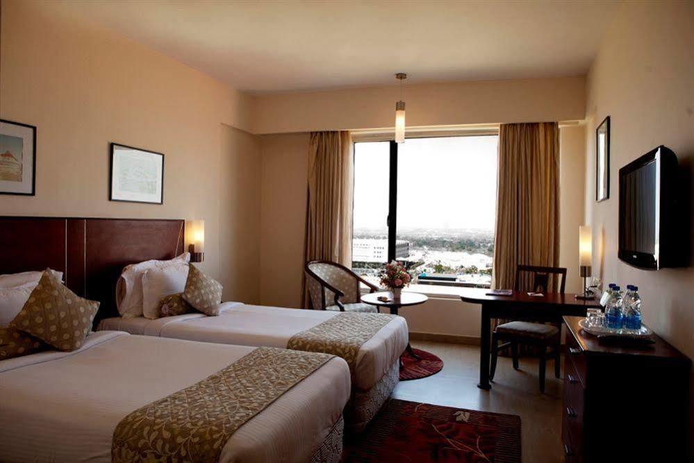 Leonia Holistic Destination Hotel Shamirpet Ngoại thất bức ảnh